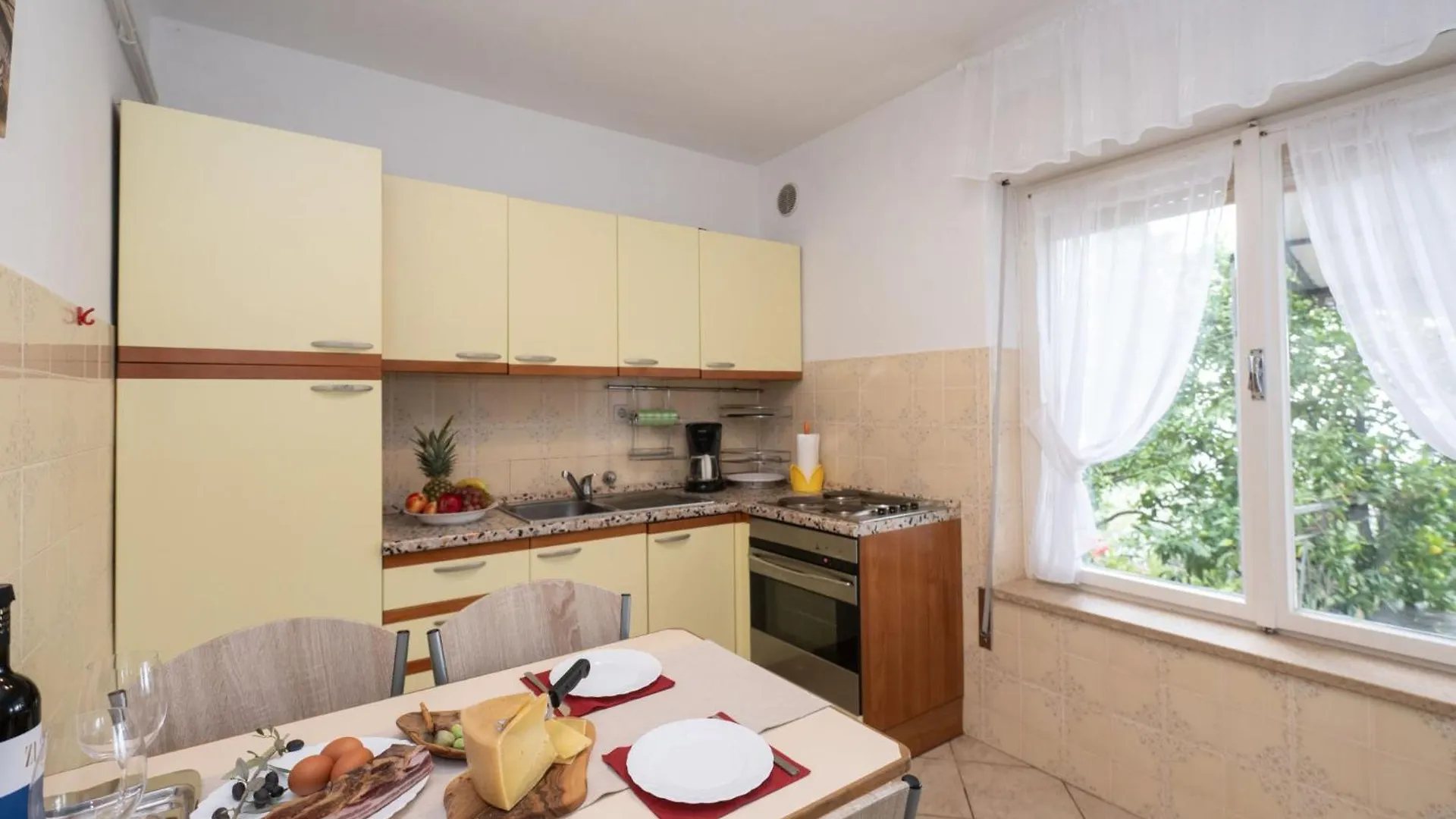 Apartment Hela - Lov512 By Interhome Opatija